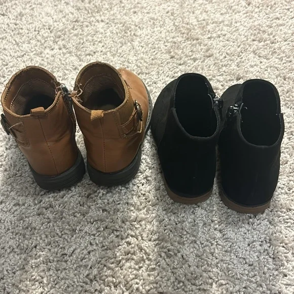 2 pair bundle kids booties - Picture 2 of 5